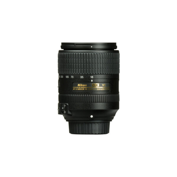 Nikon D7500 Kit 18-300mm f/3.5-6.3